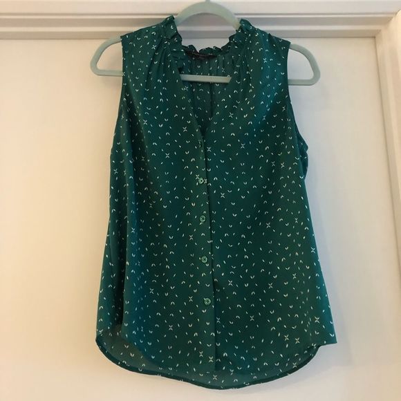 Banana Republic Tops - NWOT Banana Republic Top